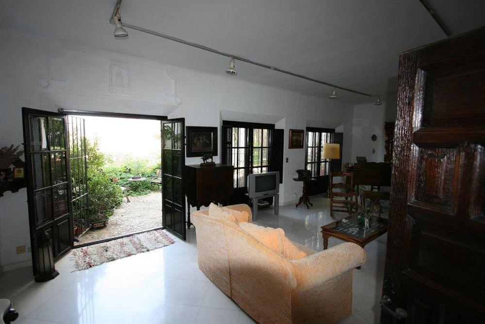 Hotel Jardin De La Muralla